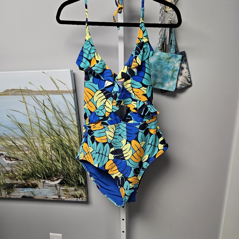 NWT  Aerie tropical print one piece size xl